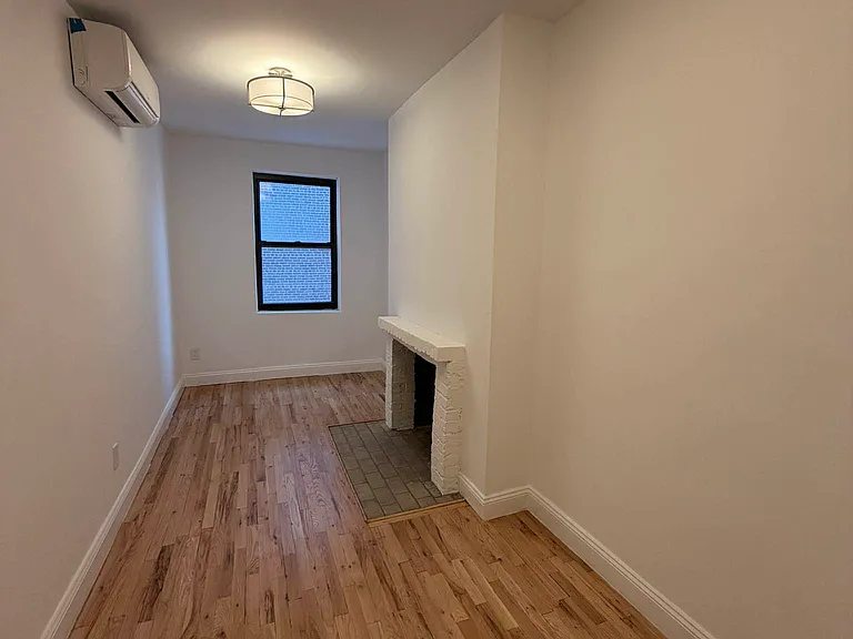 647 Hudson St #3 — Photo 4
