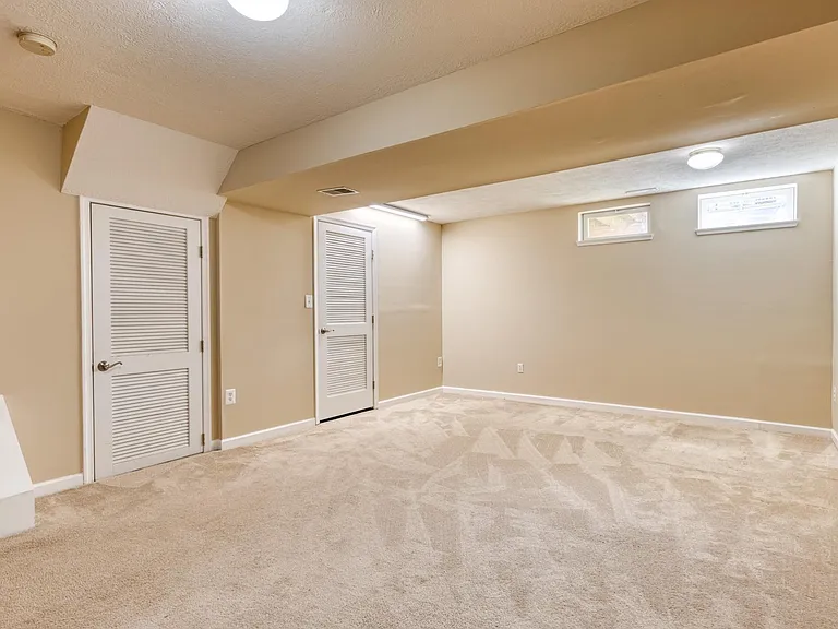 490 Crestridge Way — Photo 26