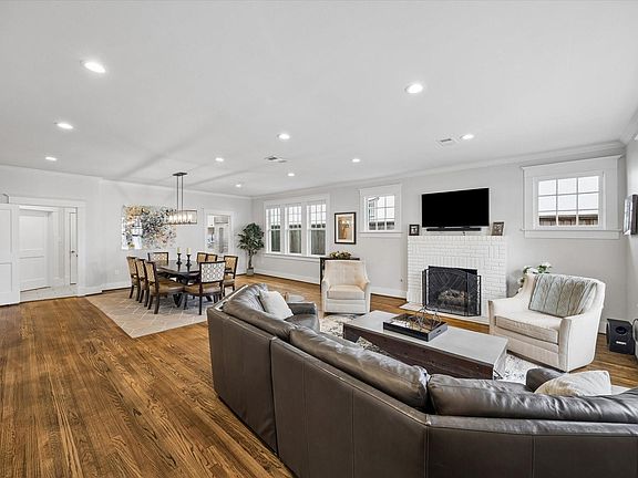 2nd image of 1307 Marshall St