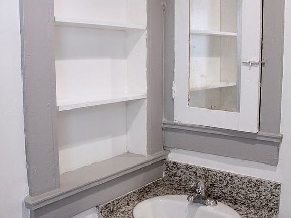 4th image of 936 Albany St APT 30