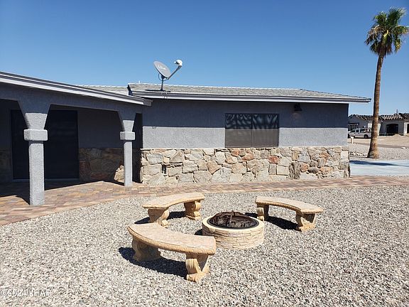 5th image of 2465 Cajon Ln
