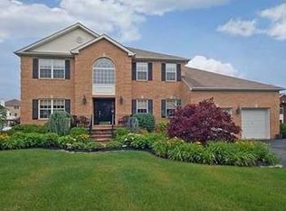 20 Christinalynn Dr, Monroe Township, NJ 08831