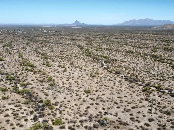 S Wild Hardt Way, Marana, AZ 85658