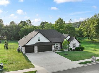 2541 Peck Rd, Pea Ridge, AR 72751