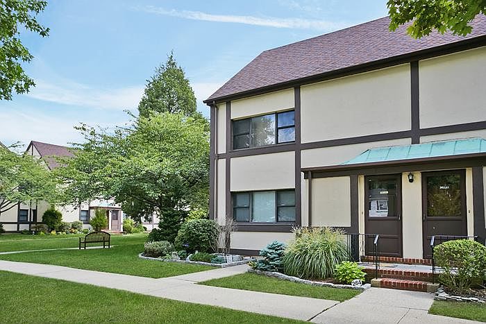 1st image of 264 Cherry Valley Ave APT A2