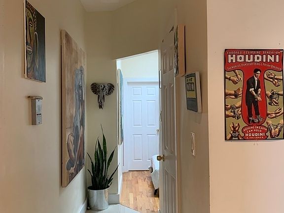 5th image of 1240 Putnam Ave #301