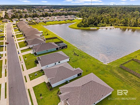 4th image of 22348 Aleutian Ave