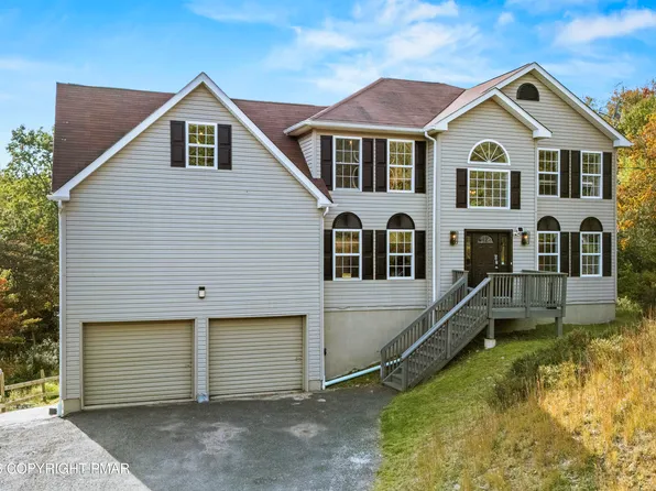 318 Mountain Top Lake Rd, Long Pond, PA 18334