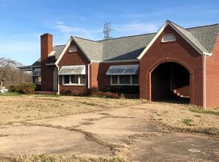 1409 S Lafayette St, Shelby, NC 28152