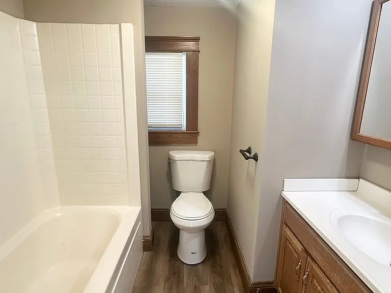 616 W Webster St — Photo 13