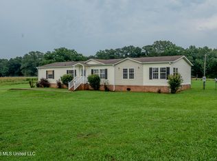 749 J Burnham Rd, Pelahatchie, MS 39145