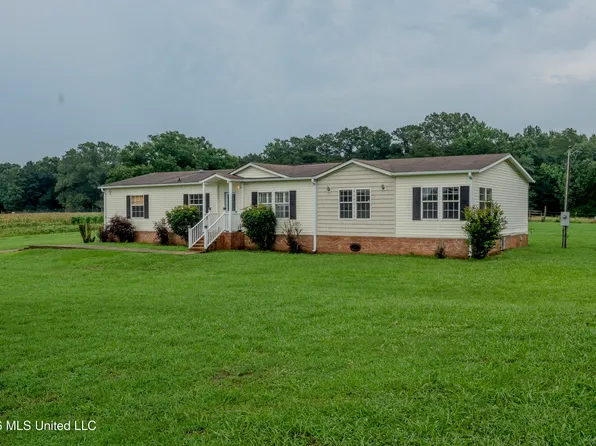 749 J Burnham Rd, Pelahatchie, MS 39145