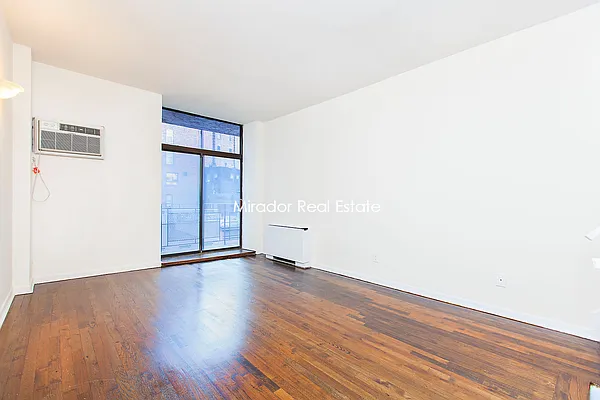 Rented by Mirador Real Estate | media 21