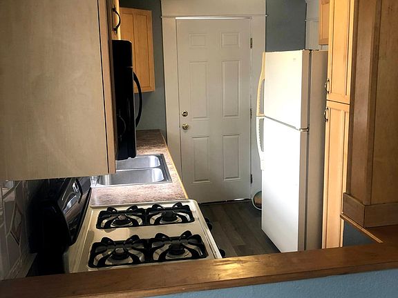 Kitchen will be getting some new appliances on Thursday this week. New stove and dishwasher coming.