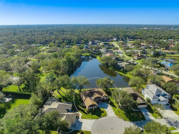 3rd image of 6726 Willow Pond Ln