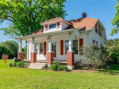 92 Grace Johnson Ln, Kents Store, VA, 23084