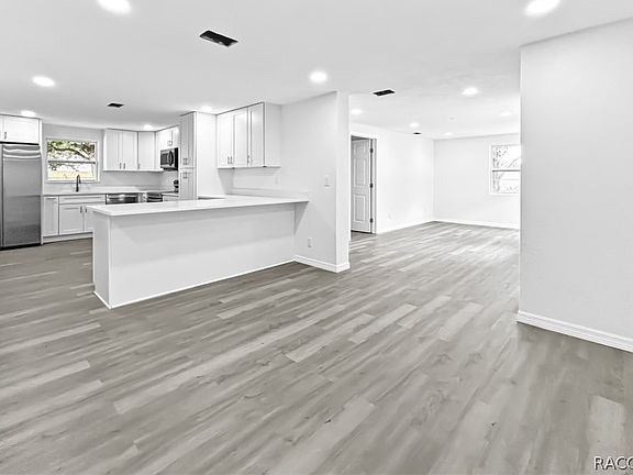 4th image of 7240 W Avocado St