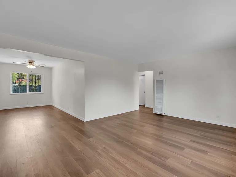 4366 Hilltop Dr — Photo 14