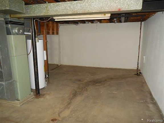 3rd image of 1287 Pingree Ave