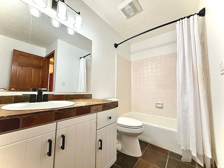 8730 N Silver Spur Rd — Photo 51