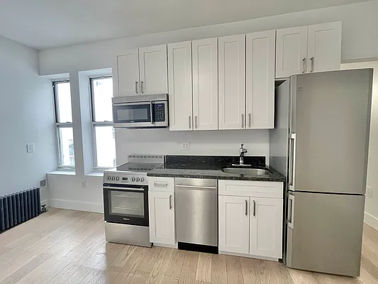 Rented by New Amsterdam Realty Group | media 3