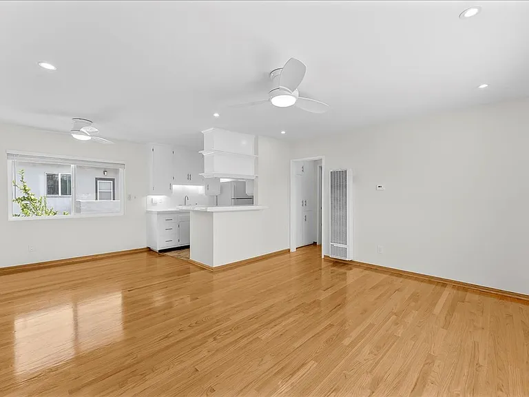 1701 Washington Way #12 — Photo 1