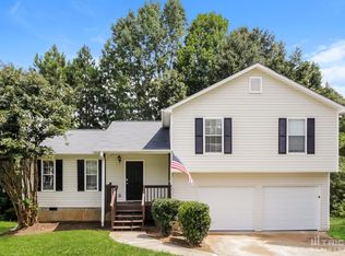 104 Ivy Trace Ln, Dallas, GA 30157