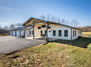 11286 E Honey Run Rd, Pekin, IN 47165