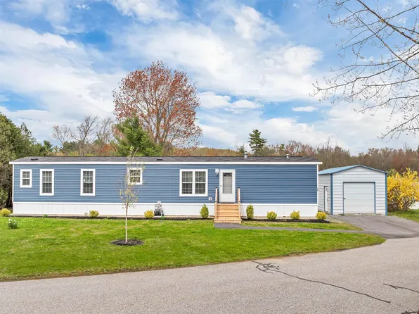 28 Seabreeze Drive, North Hampton, NH 03862