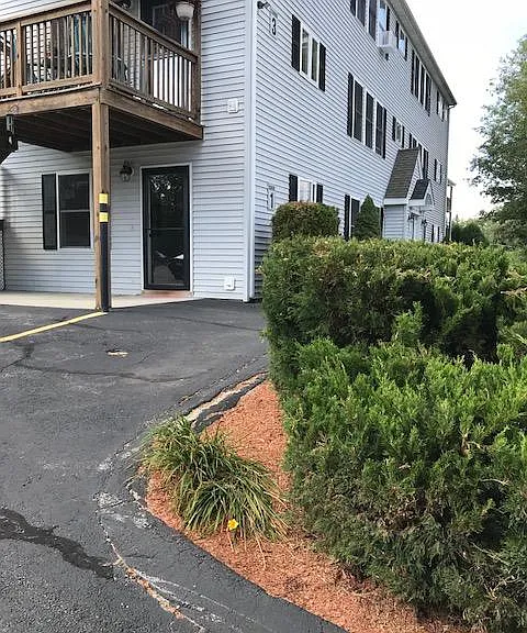 2 Warsaw Ave #1L — Photo 4