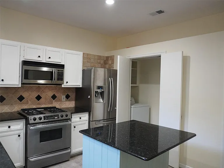 31 N Lakeridge Cir — Photo 24