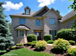 4310 S Heritage Hills Rd, Crystal Lake, IL 60012