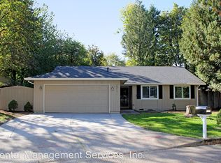 10033 SW 49th Ct, Portland, OR 97219