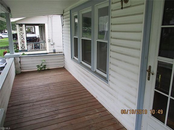 2nd image of 213 Erie St
