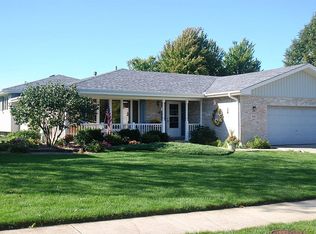 9911 Sussex Ct, Mokena, IL 60448