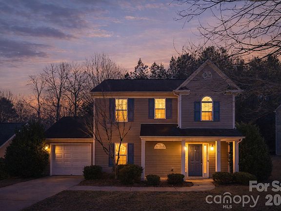 2nd image of 97 Ashton Bluff Cir