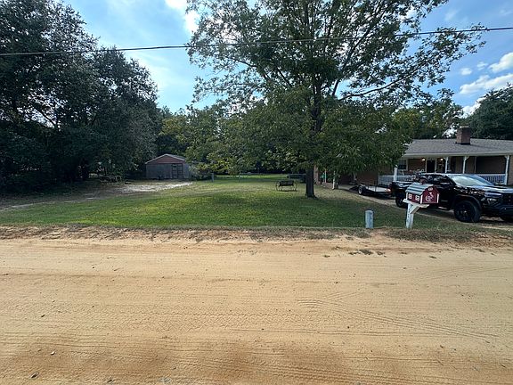 3rd image of 114 Antique Dr