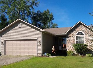 13510 Torrey Rd, Fenton, MI 48430