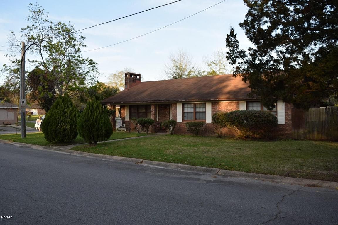 300 Ln, Diberville, MS 39540 Zillow