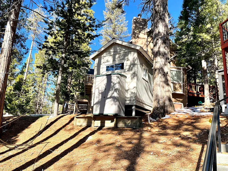 521 Grass Valley Rd — Photo 21