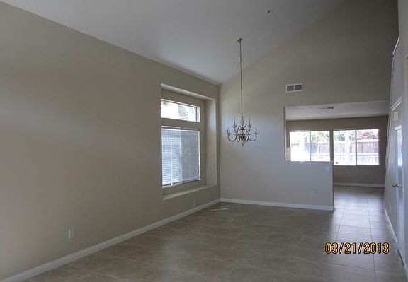 3rd image of 14022 Yorktown Ct