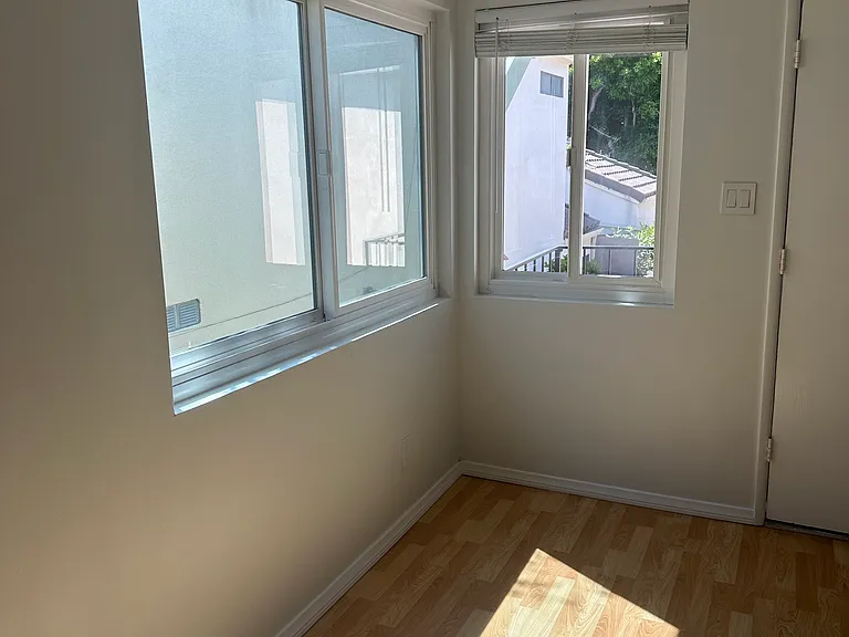 1630 Ocean Ave #B — Photo 4