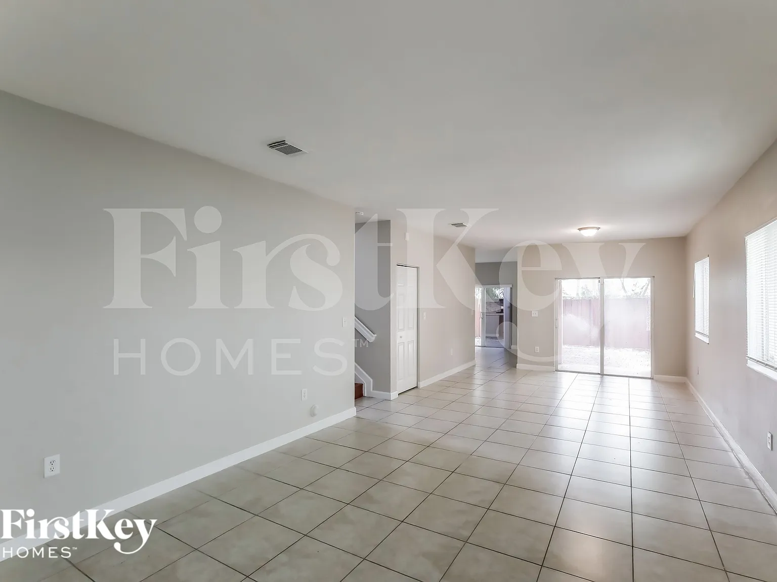 5 bed, 3.0 bath, 2258 sqft, $3,110 — Photo 2