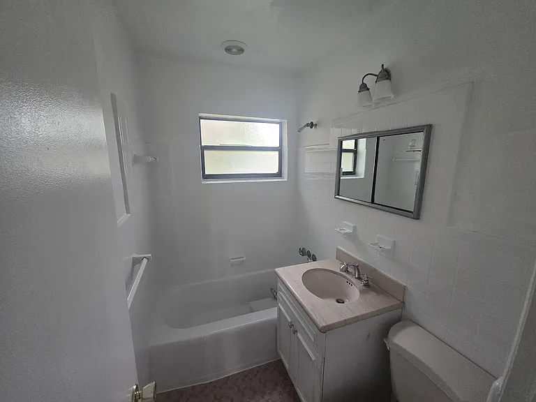 8025 SW 63rd Pl — Photo 10