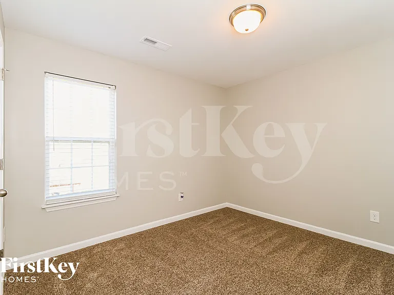667 Field Crossing Ct — Photo 10