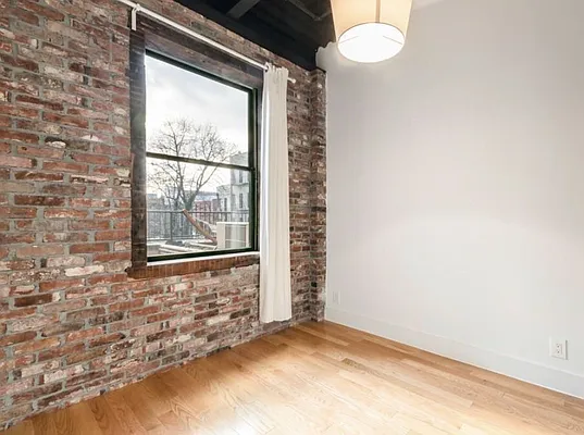 Rented by Smart City Real Estate LLC | media 14