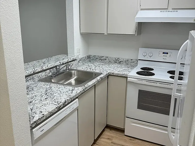 Whitman Place Apartments — Photo 9