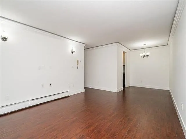 1850 Southmere Cres E #8 — Photo 12