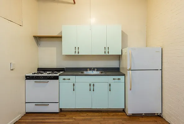 Rented by Nooklyn NYC LLC | media 32