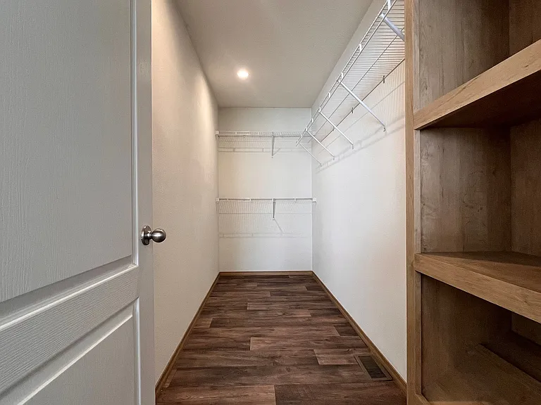 Cedar Terrace — Photo 10